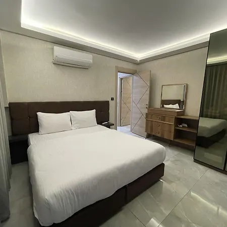 Le Luxe Suites Hotel-3